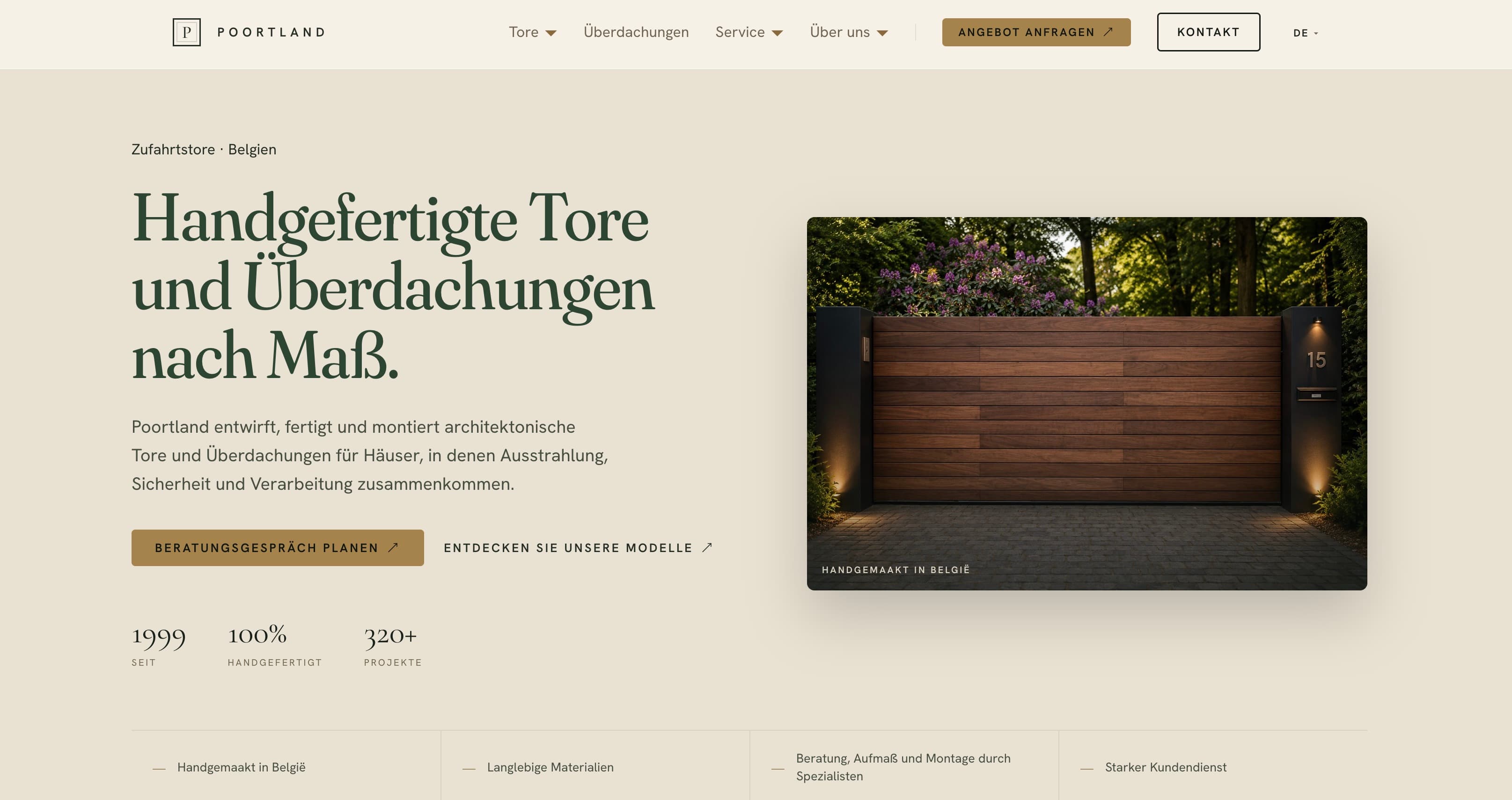 Poortland website homepage with architectural gates